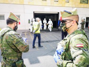 la-legion-descontamina-el-puerto