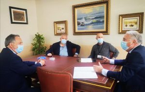 El presidente de la APA y los delegados de Turismo y Economía de la Junta analizan estrategias para atraer turismo de cruceros en Almería