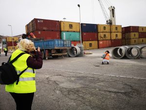 Inscritas en el Concurso de Fotografía Puerto de Almería captan unas imágenes en la Terminal de Contenedores