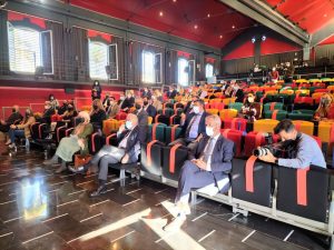 Jesús Caicedo asiste a una jornada sobre puertos y ciudades, en Huelva