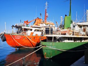 Buques Aseel y San Trela, amarrados en el Puerto de Almería