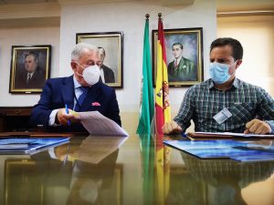 Firma del contrato para la construcción del sistema de drenaje en el Puerto de Carboneras