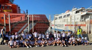 Escolares del colegio Sek Alborán, de visita en el Puerto