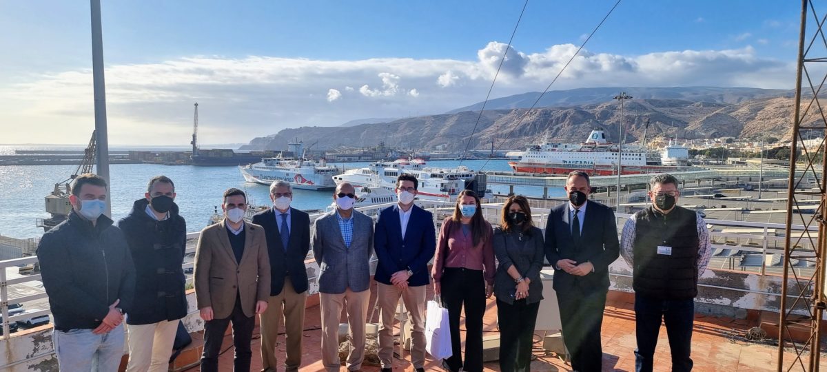 Un momento de la visita de directivos de Holland America Group y Transcoma al Puerto de Almería