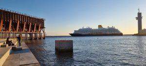El crucero Spirit of Discovery, en el Puerto de Almería, el pasado mes de noviembre