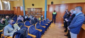 El presidente de la APA se dirige a los nuevos integrantes de la bolsa de trabajo de la Policía Portuaria
