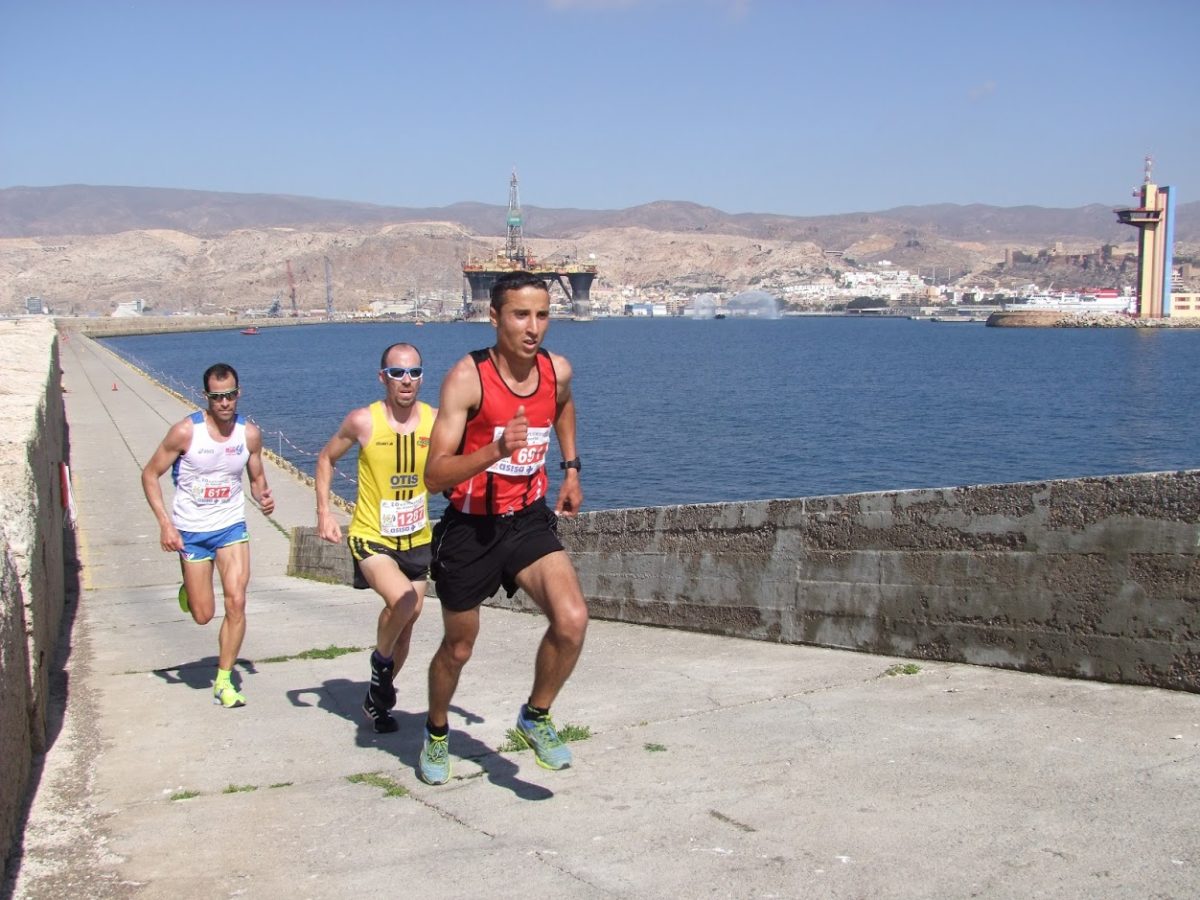 Participantes en la pasada edición de '10 Km del Puerto'