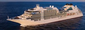 El crucero Seabourn Encore hace escala en Almería