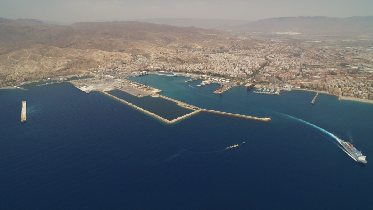 Vista panorámica del Puerto de Almería, desde el aire