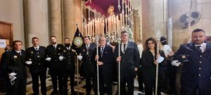 La Autoridad Portuaria, ante el trono de Nuestra Señora del Rosario del Mar