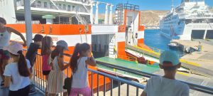 Escolares de Güéjar Sierra, en el Puerto de Almería