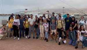 Alumnos del centro de FP 'María Inmaculada', en su visita al Puerto de Almería